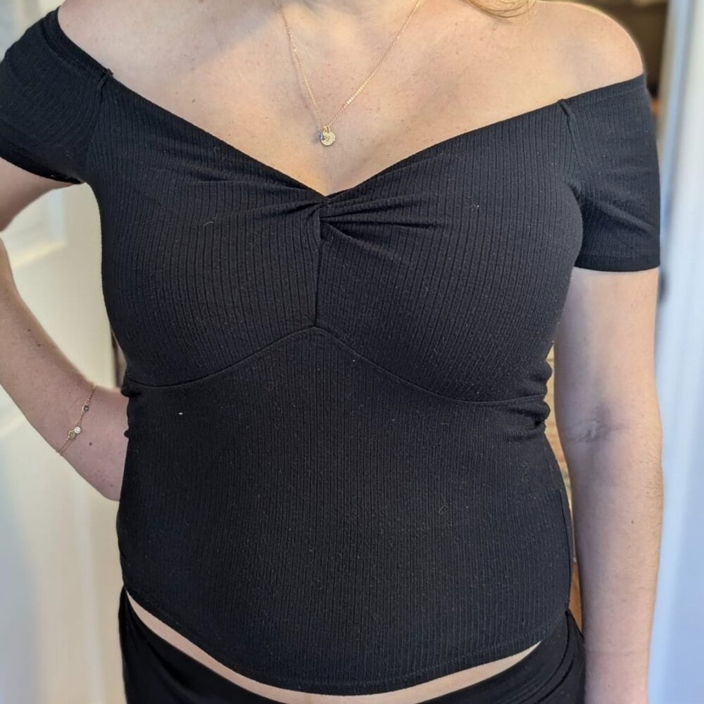 Abercrombie Twist Front Top (size small)